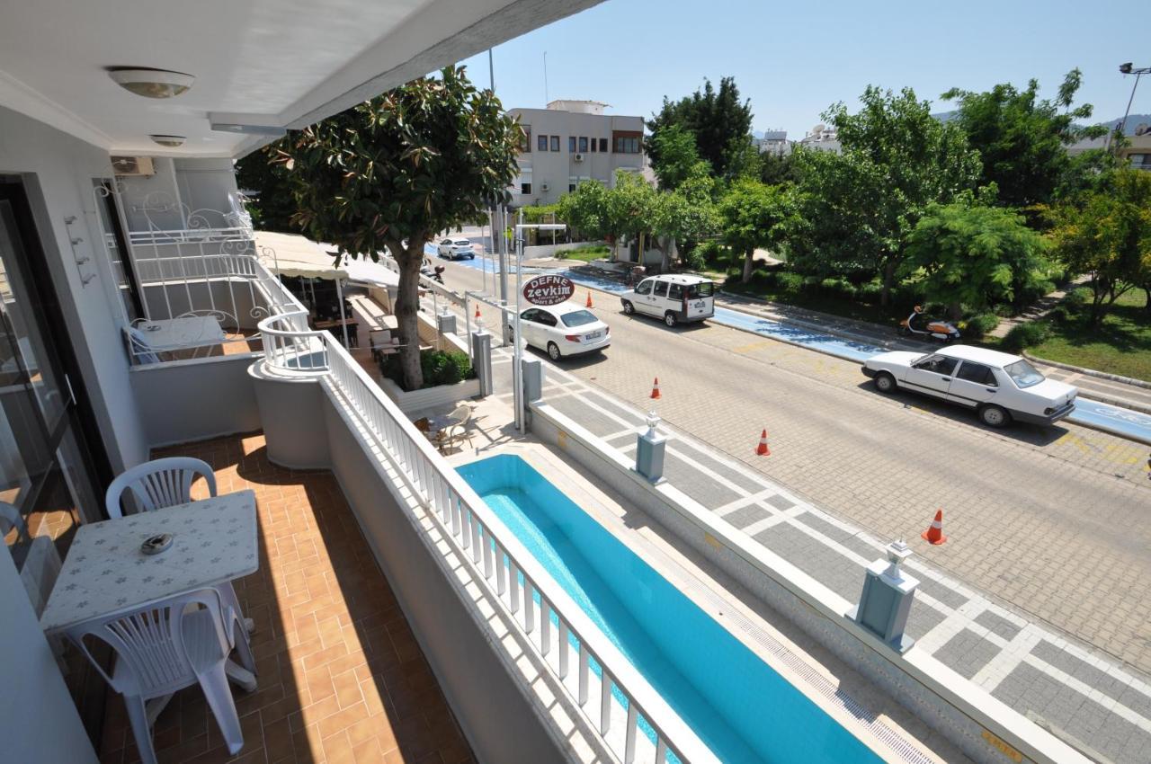 Defne & Zevkim Hotel มาร์มาริส ภายนอก รูปภาพ